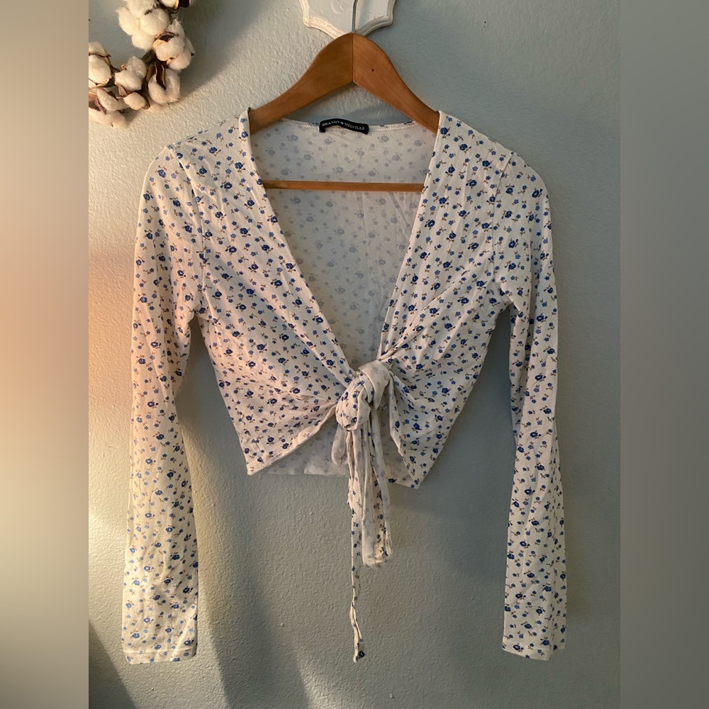 Brandy Melville tie front top